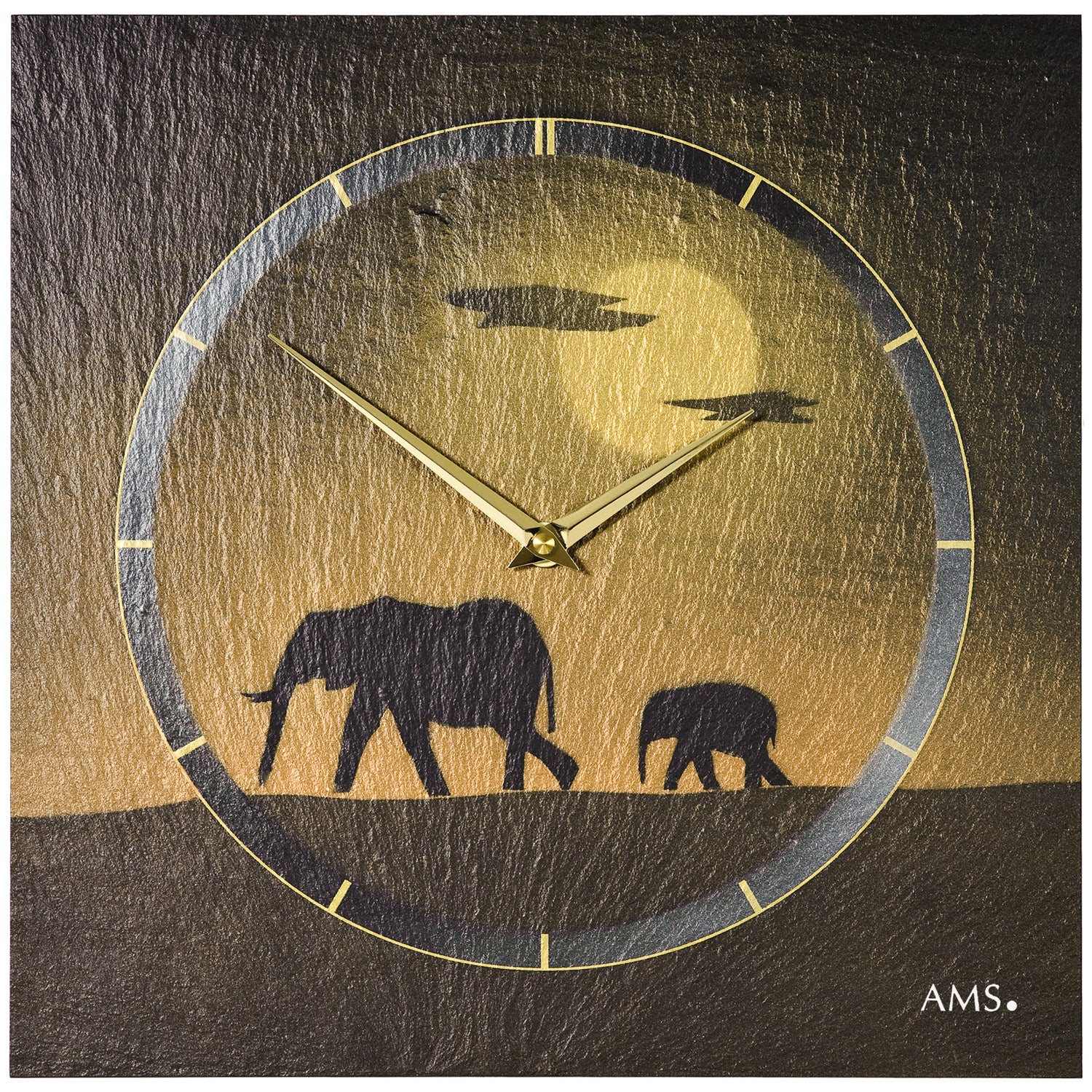 Rund naturstensskiva med elefantmotiv, guldfärgad urtavla och visare