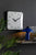 Karlsson Sucinto Dome Square KA6085WH Wanduhr Weiß • Geräuschloses Sweep-Uhrwerk • Gewölbtes Glas, Bild 4