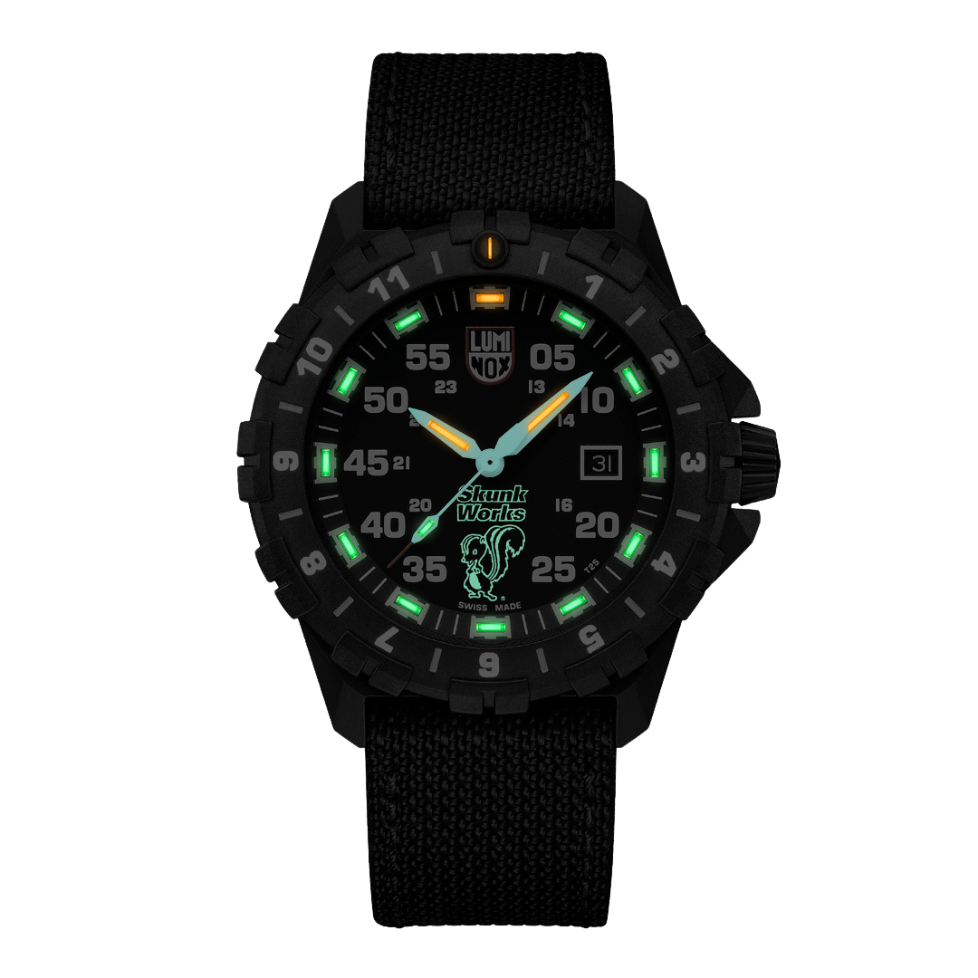 Luminox F-117 Nighthawk x Skunk Works XA.6442.H Herren Armbanduhr • Saphirglas • CARBONOX™-Gehäuse, Bild 2