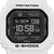 Casio G-SHOCK Herrenuhr mit schwarzem Digitaldisplay und weißem Gehäuse