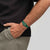 Swatch Originals LG130 Notes of Pecan Damenuhr Dunkelgrün • Roségoldene Zeiger • Leuchtmasse, Bild 7
