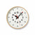 Runde Wanduhr mit Holzrand, weißem Zifferblatt, schwarzen Ziffern und rotem Sekundenzeiger.