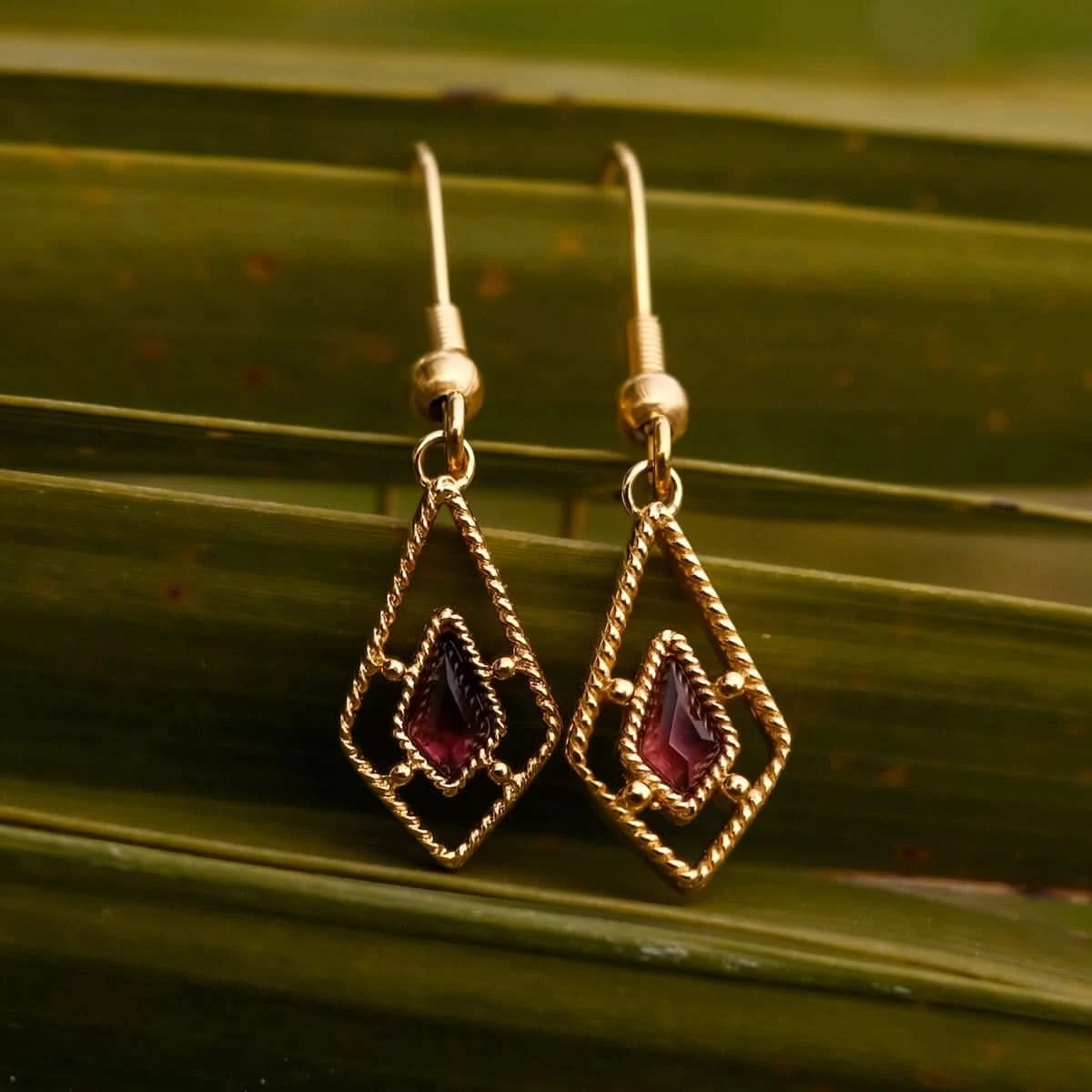 Daydreamer Earrings with Gemstone - Wood Core Model: Jewelry