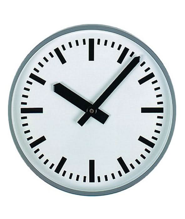 GER-Technik Wall Clock 50 cm Ø Metal • Radio-Controlled • Timeless Design