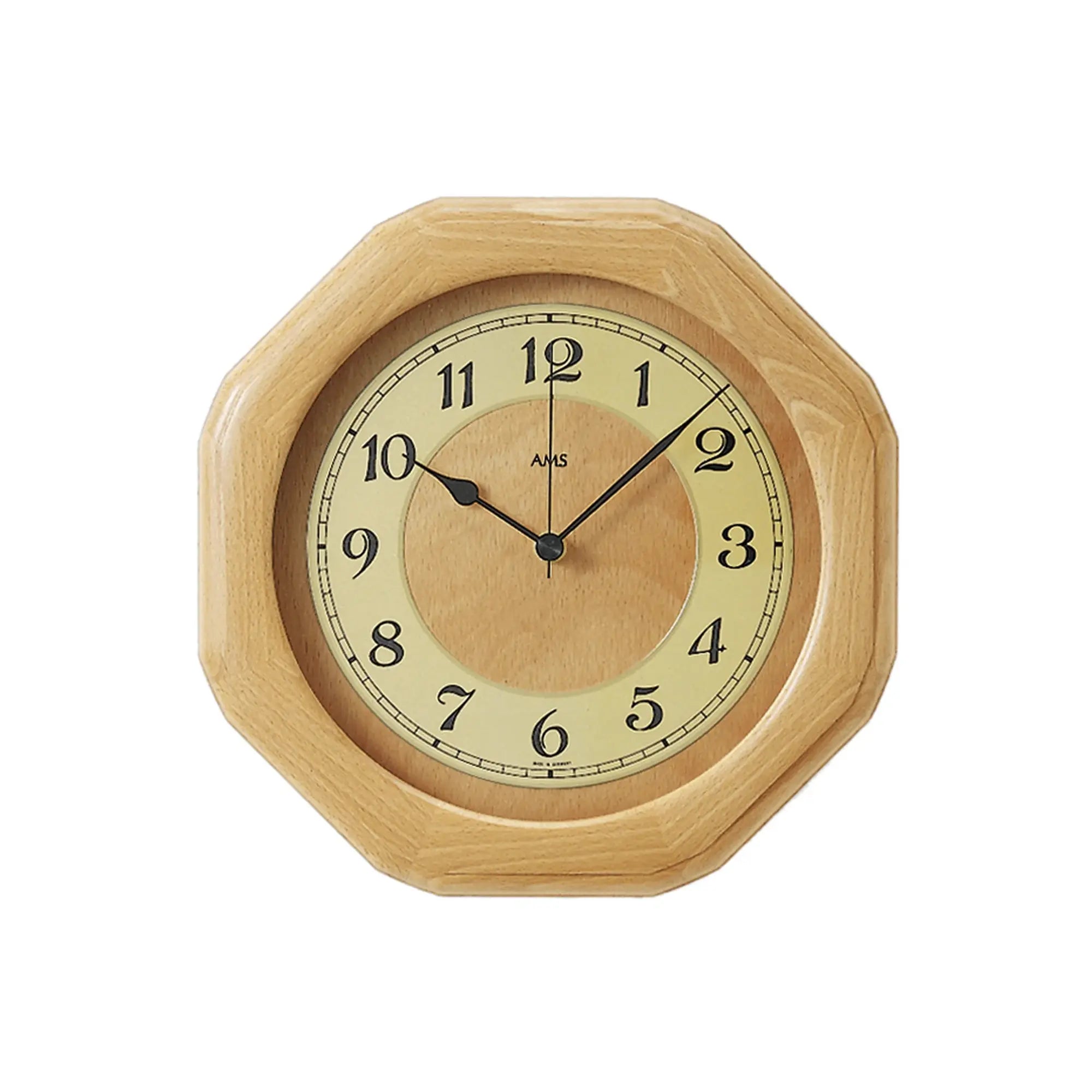 AMS Wanduhr aus Buchenholz mit Zifferblatt und Mineralglas