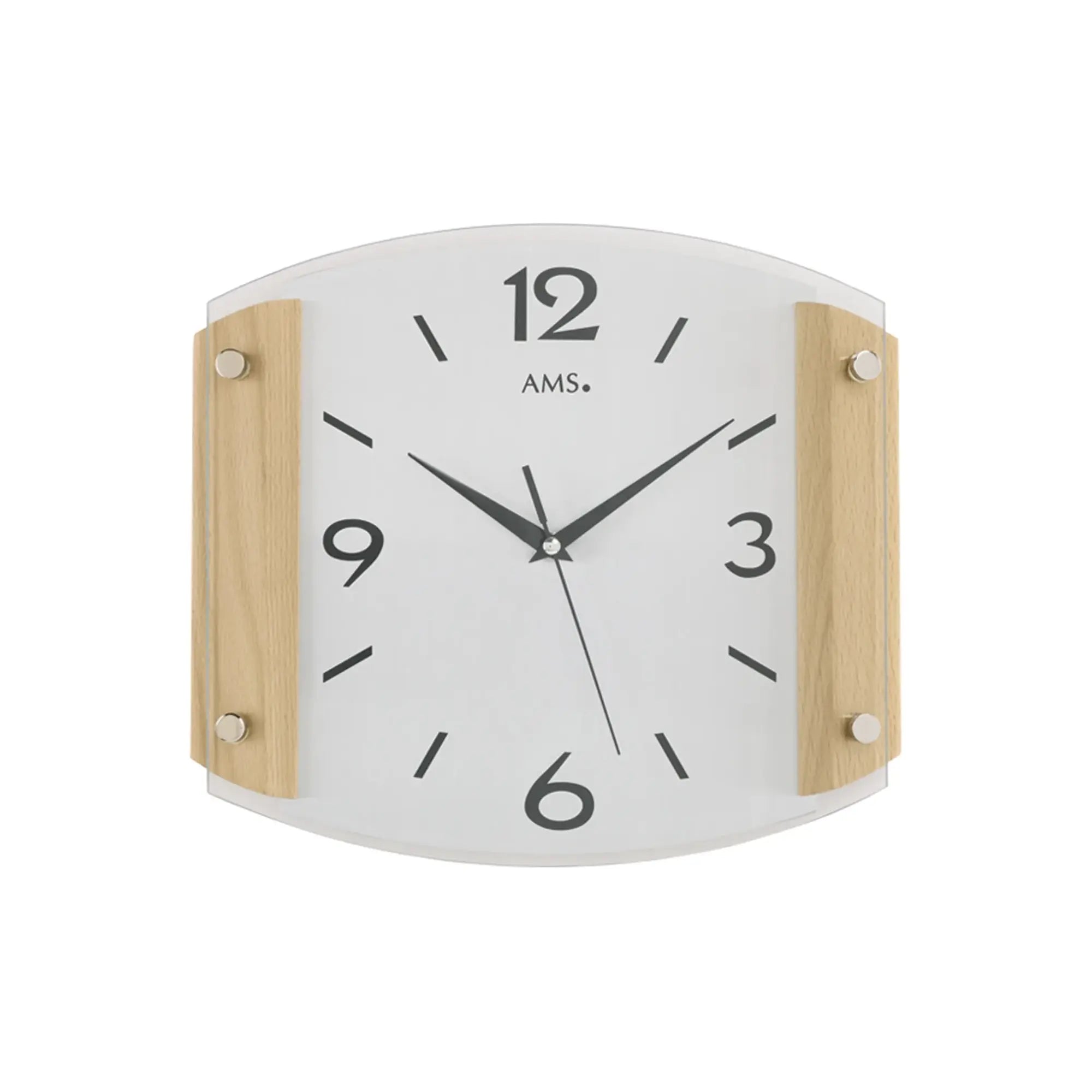 Runde Wanduhr mit hellem Holzrahmen, weißem Zifferblatt und schwarzen Zeigern