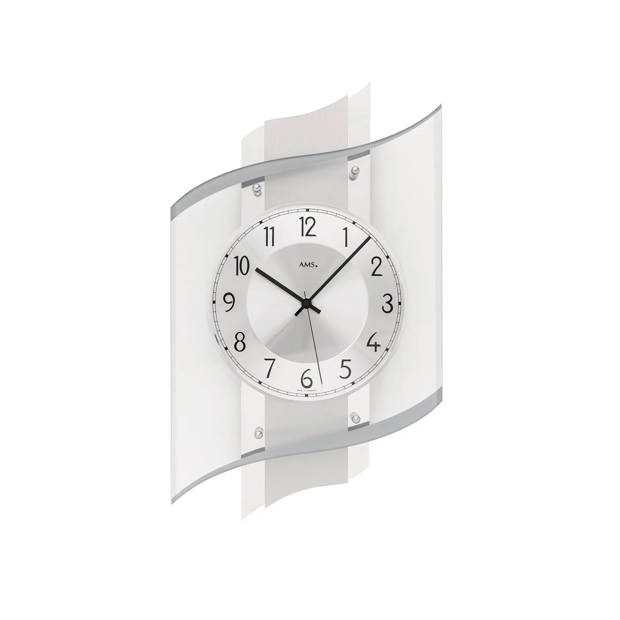 Wanduhr mit hellem Holzdekor, rundem Zifferblatt und schwarzen Zeigern