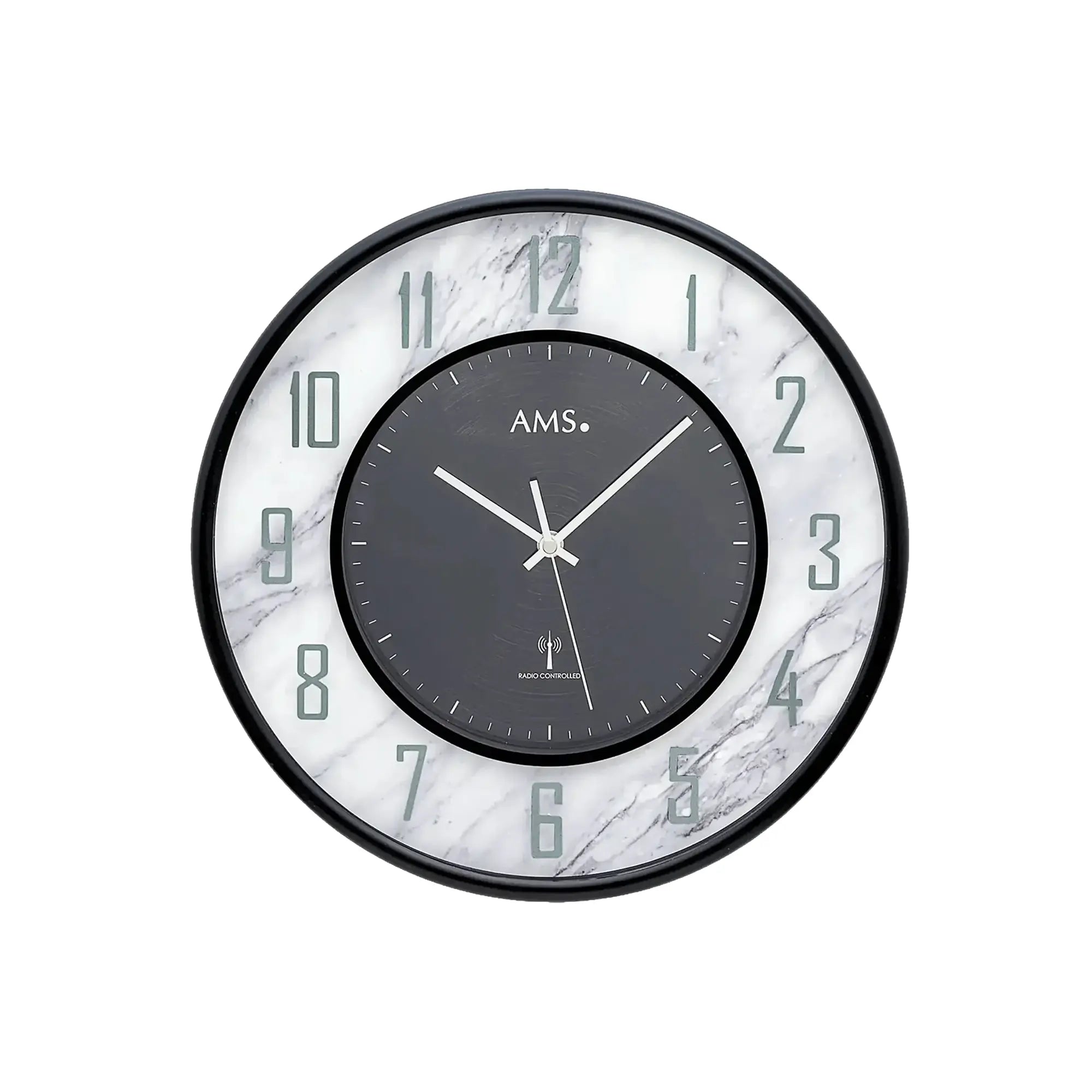 Runde AMS Wanduhr mit dunklem Ziffernblatt, Indexen und Marmordekor-Rand im Schwarzlook