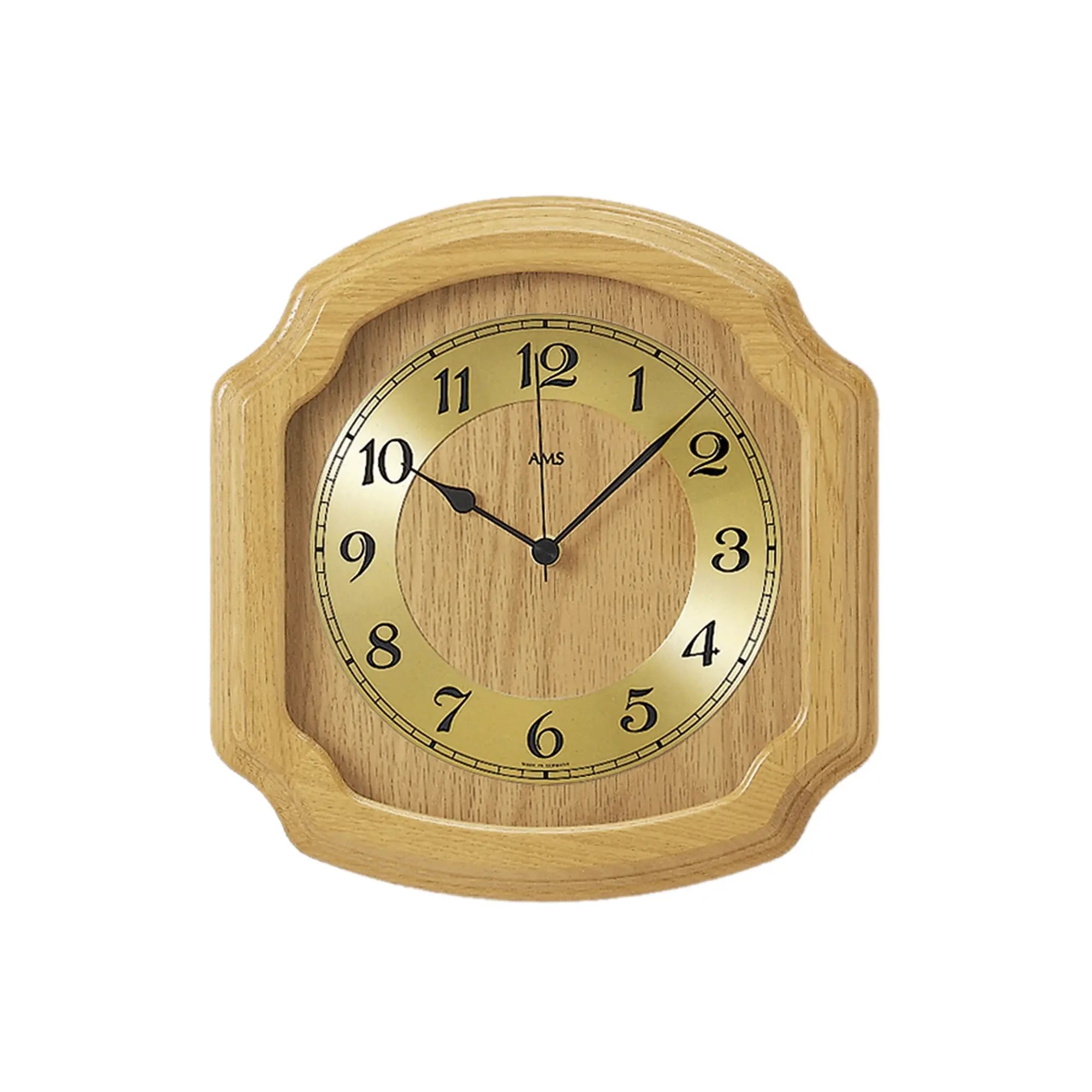 Wanduhr aus hellem Eichenholz mit Glasfront, runde Zifferblattanzeige und schwarzen Zeigern