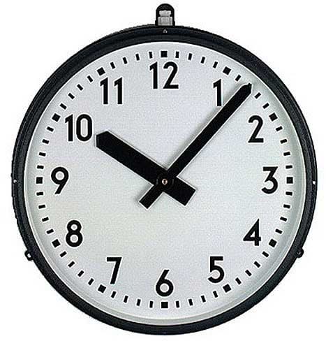 GER-Technik Wall Clock 60 cm Ø Metal • Radio-controlled Movement • Robust Design