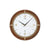 Wanduhr mit rundem Nussbaumgehäuse, goldenen Ziffern und Zeigern, weißem Zifferblatt