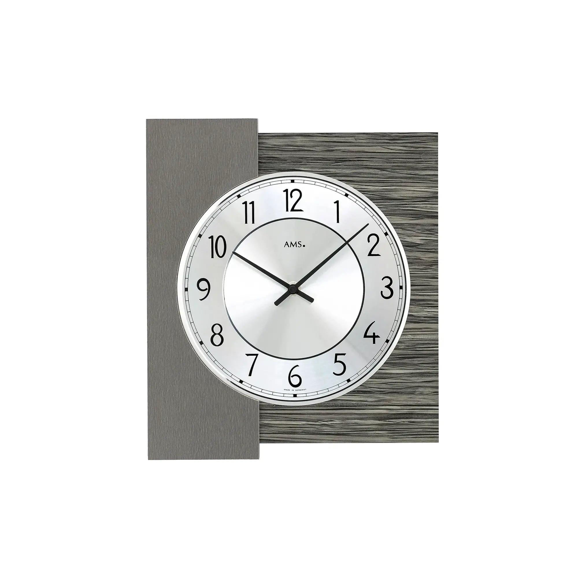 Wanduhr mit rundem Aluminium-Zifferblatt, schwarzem Zeigerwerk und Holzdekor-Rahmen