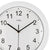 Detailansicht: weiße Funk-Wanduhr mit schwarzem Ziffernblatt, Sekundenzeiger und Ziffern