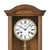 Wanduhr-Zifferblatt im Nussbaumgehäuse mit römischen Ziffern und Pendelaufhängung