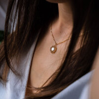 Composition necklace with a mother-of-pearl pendant - Holzkern Model: Jewelry