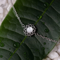 Composition bracelet with a white mother-of-pearl pendant - Holzkern Model: Jewelry