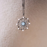 Aphonia necklace with a snowflake pendant - Holzkern Model: Jewelry