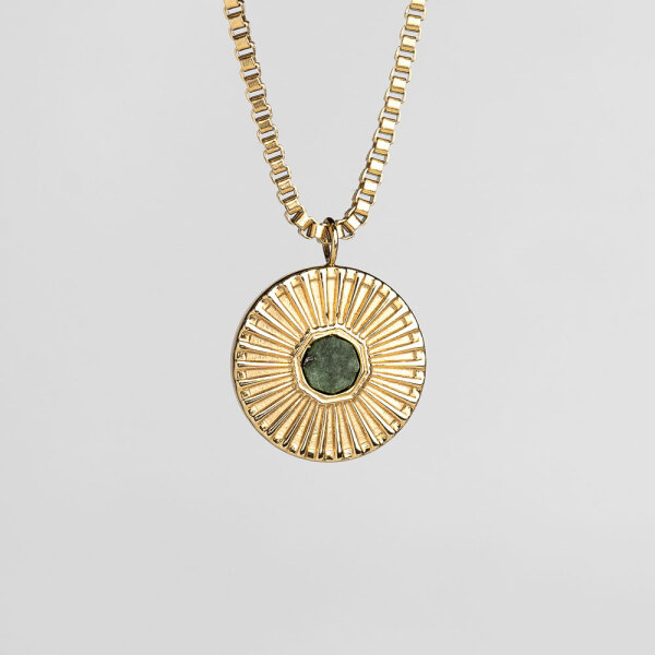 Stencil necklace with a round pendant - Holzkern Model: Jewelry