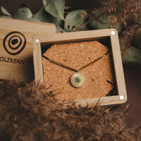 Stencil necklace with a round pendant - Holzkern Model: Jewelry