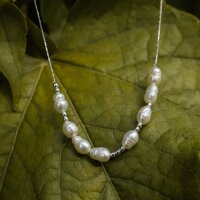 Familytie necklace (pearl/silver) delicate necklace with pearl pendant - Holzkern Model: Jewelry